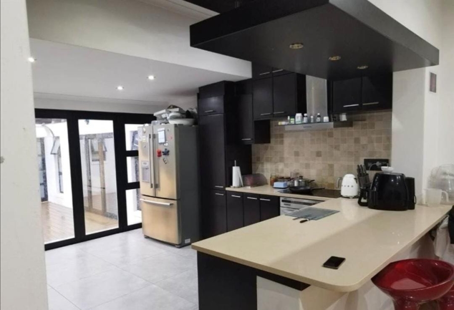 3 Bedroom Property for Sale in Lansdowne Western Cape